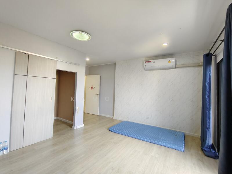 For Sale - 4-story townhome, good location, can access in many ways, 2-Sena-Chokchai Si Green and yellow lines, Bangkok