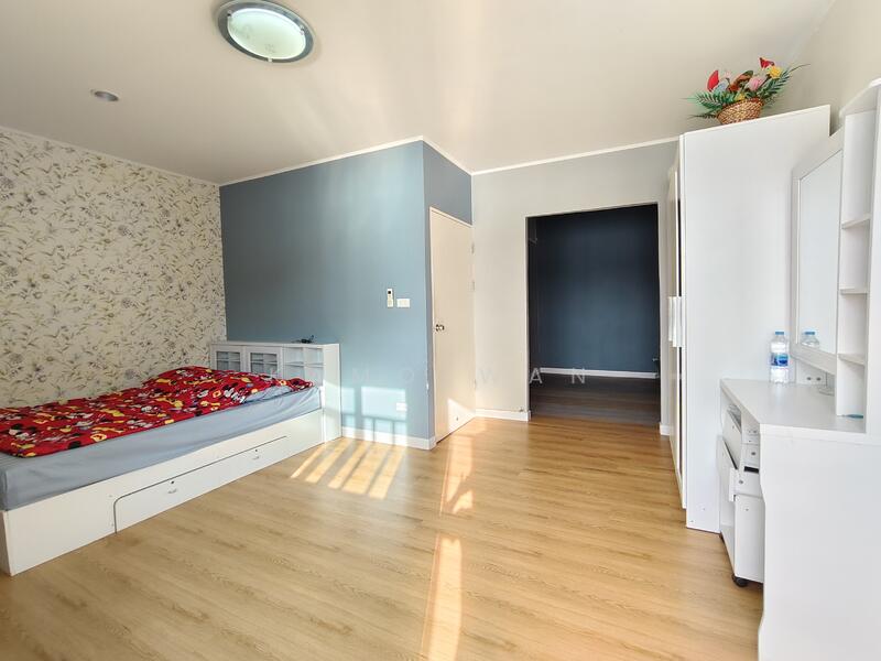 For Sale - 4-story townhome, good location, can access in many ways, 2-Sena-Chokchai Si Green and yellow lines, Bangkok