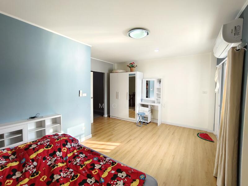 For Sale - 4-story townhome, good location, can access in many ways, 2-Sena-Chokchai Si Green and yellow lines, Bangkok