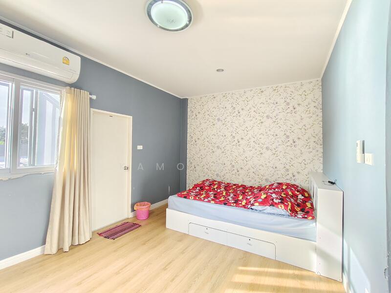 For Sale - 4-story townhome, good location, can access in many ways, 2-Sena-Chokchai Si Green and yellow lines, Bangkok