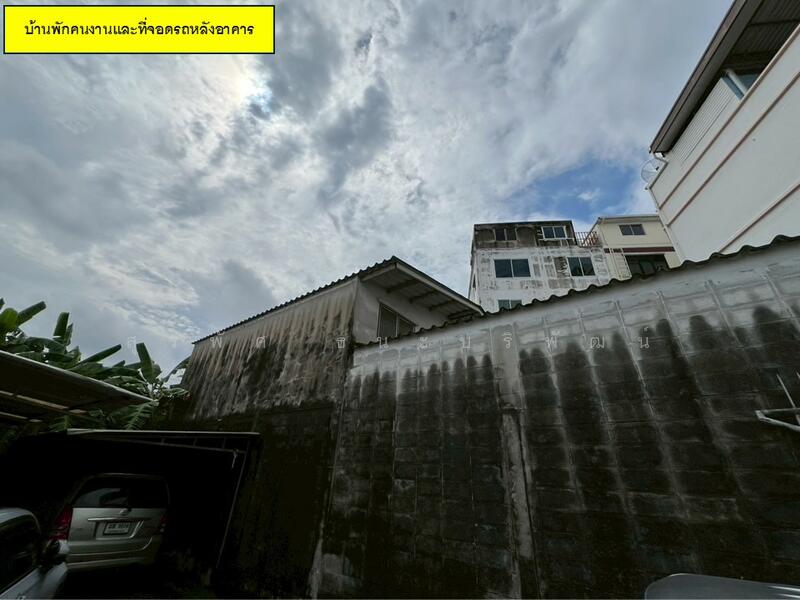 ให้เช่า - เช่า/ขาย ที่ดินพร้อมอาคาร 5 ชั้น ด้านหน้าติดถนน เฉลิมพระเกียรติ ร.9 ด้านหลังอยู่ในซอย 17, กรุงเทพ