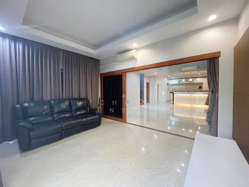 ให้เช่า - บ้านใจกลางเมือง ให้เช่าเดือนละ 45,000 บาท ใกล้เมญ่า No.1H429, เชียงใหม่