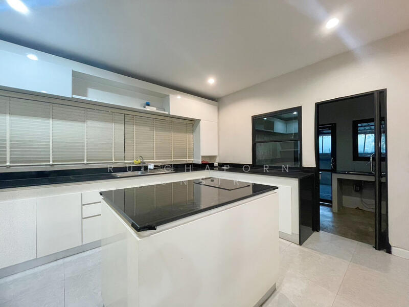 ให้เช่า - บ้านใจกลางเมือง ให้เช่าเดือนละ 45,000 บาท ใกล้เมญ่า No.1H429, เชียงใหม่