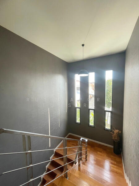 ให้เช่า - บ้านใจกลางเมือง ให้เช่าเดือนละ 45,000 บาท ใกล้เมญ่า No.1H429, เชียงใหม่