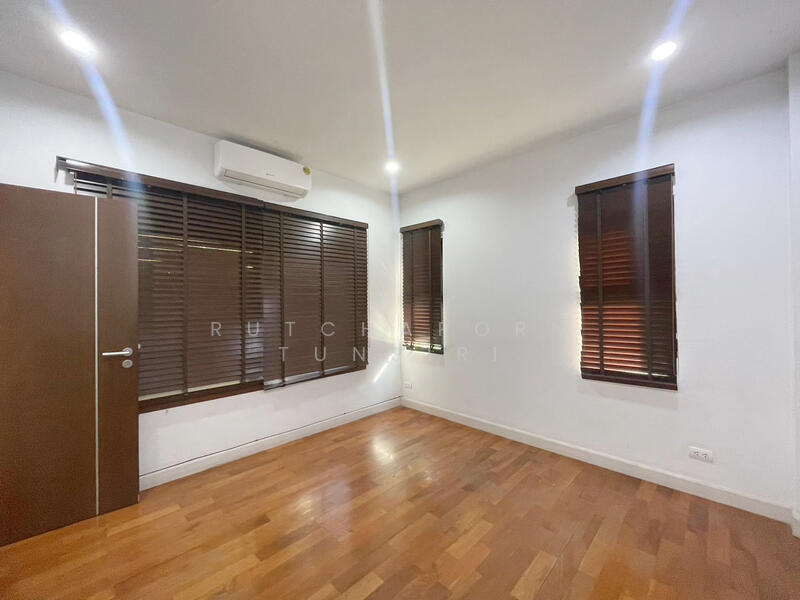 ให้เช่า - บ้านใจกลางเมือง ให้เช่าเดือนละ 45,000 บาท ใกล้เมญ่า No.1H429, เชียงใหม่