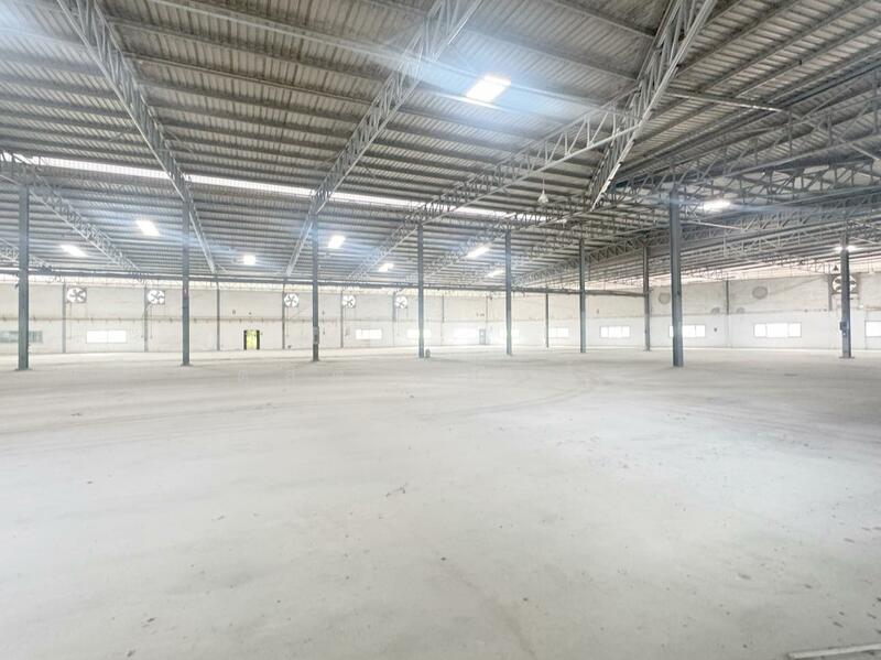 For Rent - ให้เช่าโรงงานขนาดใหญ่ 11 ไร่ หนองรี มีใบ รง.4 ติดมอเตอร์เวย์ ชลบุรี, Chon Buri