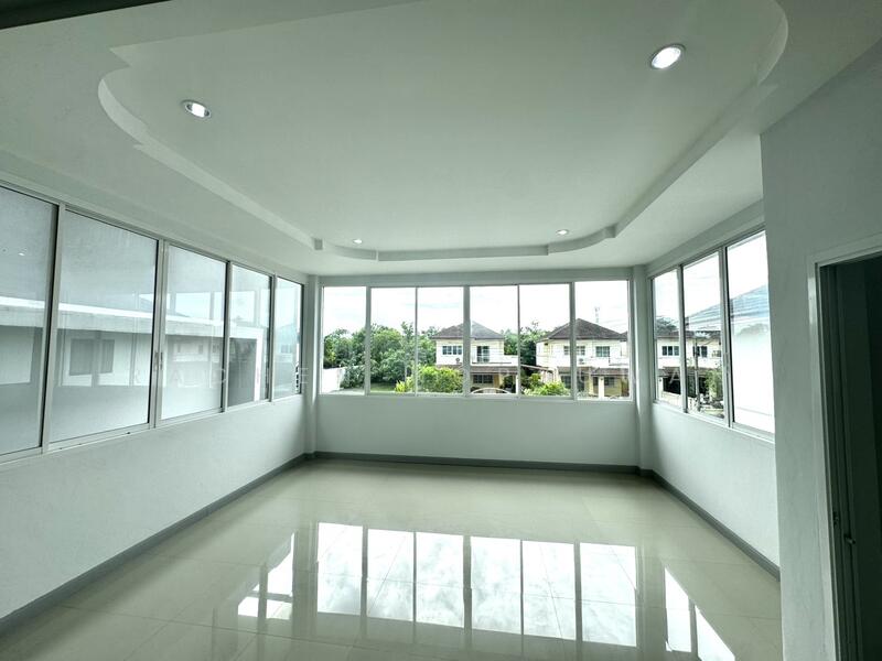 ขาย - ขายด่วน บ้านเดี่ยวรีโนเวทใหม่ พิกัดหลังแมคโคร หาดใหญ่ เนื้อที่ 75 ตารางวา 4 ห้องนอน ขาย 8.5 ล้านบาท, สงขลา