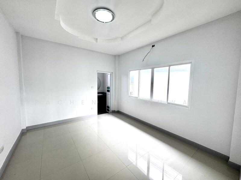 ขาย - ขายด่วน บ้านเดี่ยวรีโนเวทใหม่ พิกัดหลังแมคโคร หาดใหญ่ เนื้อที่ 75 ตารางวา 4 ห้องนอน ขาย 8.5 ล้านบาท, สงขลา