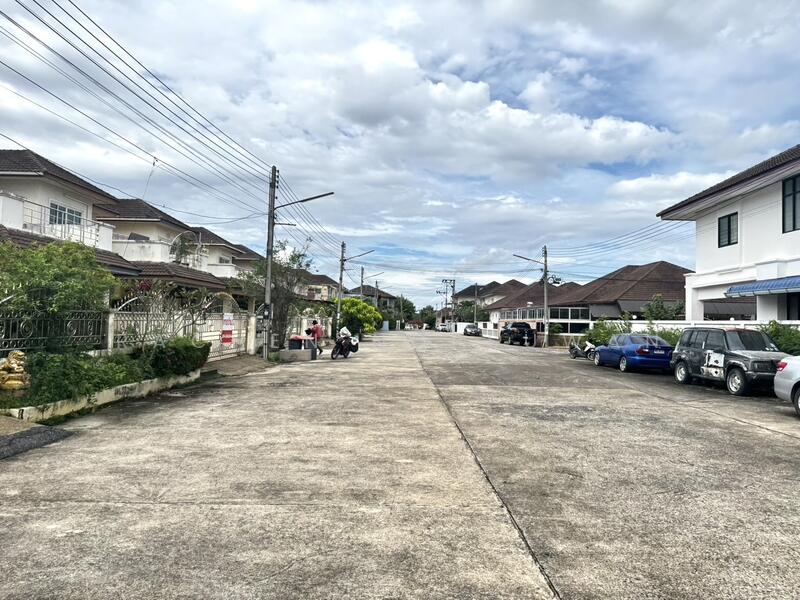 ขาย - ขายด่วน บ้านเดี่ยวรีโนเวทใหม่ พิกัดหลังแมคโคร หาดใหญ่ เนื้อที่ 75 ตารางวา 4 ห้องนอน ขาย 8.5 ล้านบาท, สงขลา