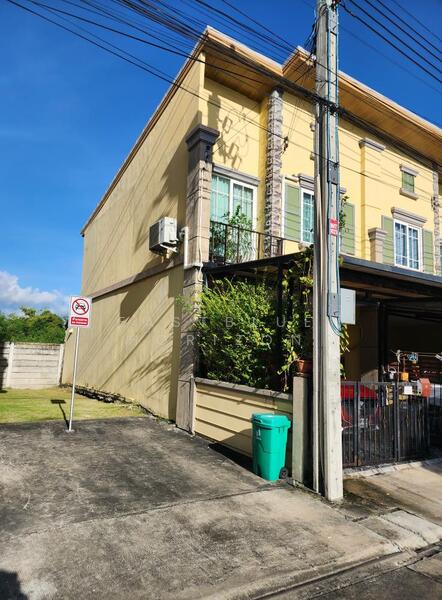 ขาย - Golden Town Onnut-Pattanakarn : ทาวน์โฮม โกลเด้น ทาวน์ อ่อนนุช-พัฒนาการ, กรุงเทพ