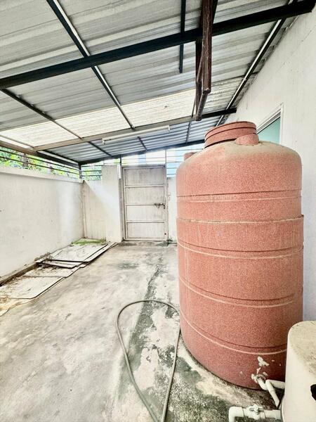 ให้เช่า - ให้เช่าอาคารพาณิชย์ 2 คูหาติดกัน 4.5 ชั้นทำเลดีติดถนน โรงโป๊ะ บางละมุง, ชลบุรี