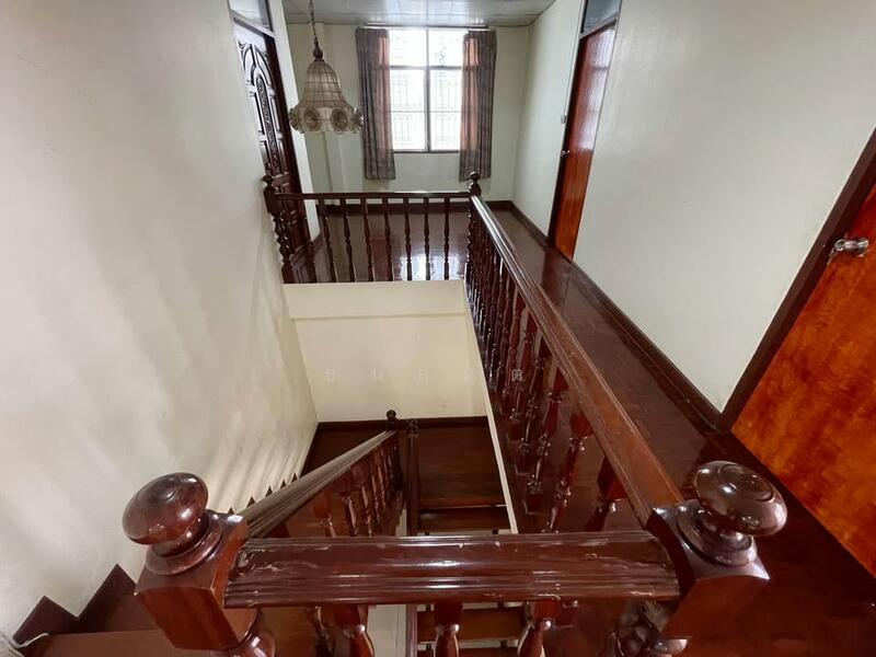 For Rent - C168-TNK210 บ้านให้เช่า ซอย จรัญ1 ใกล้ MRT ท่าพระ ที่ดิน 90 ตร.ว. บ้านสำหรับครอบครัวใหญ่, Bangkok