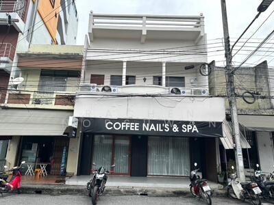 ขาย - ขายบ้าน พร้อมกิจการร้านกาแฟ + ร้านทำเล็บชั้น ถ.นิพัทธ์สงเคราะห์ ใกล้ ญ.ว. 3 ห้องนอน ขาย 8.5 ล้านบาท, สงขลา
