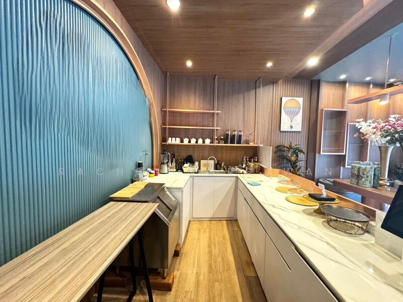 ขาย - ขายบ้าน พร้อมกิจการร้านกาแฟ + ร้านทำเล็บชั้น ถ.นิพัทธ์สงเคราะห์ ใกล้ ญ.ว. 3 ห้องนอน ขาย 8.5 ล้านบาท, สงขลา