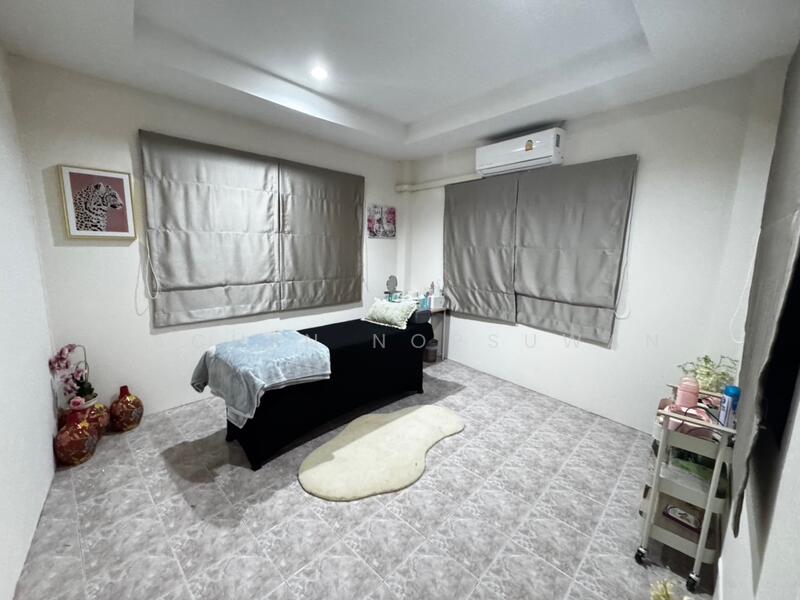 ขาย - ขายบ้าน พร้อมกิจการร้านกาแฟ + ร้านทำเล็บชั้น ถ.นิพัทธ์สงเคราะห์ ใกล้ ญ.ว. 3 ห้องนอน ขาย 8.5 ล้านบาท, สงขลา