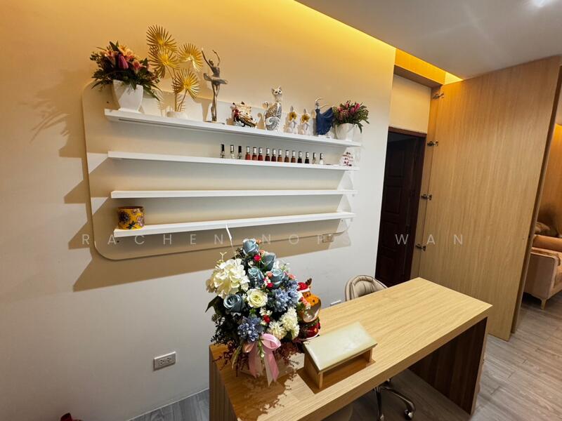 ขาย - ขายบ้าน พร้อมกิจการร้านกาแฟ + ร้านทำเล็บชั้น ถ.นิพัทธ์สงเคราะห์ ใกล้ ญ.ว. 3 ห้องนอน ขาย 8.5 ล้านบาท, สงขลา