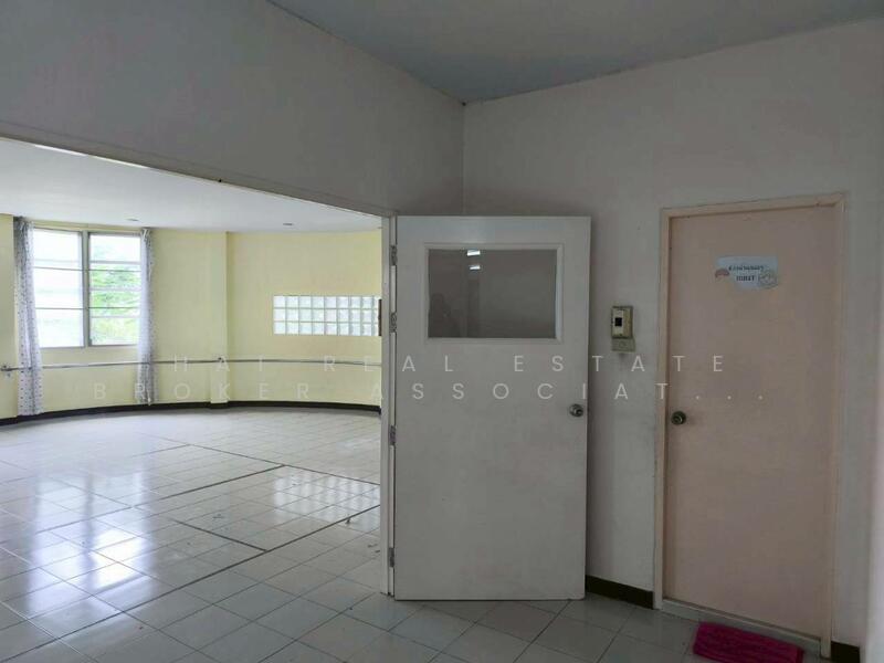 ขาย - ขายที่ดิน ตัวเมืองโคราช พร้อมอาคาร, นครราชสีมา