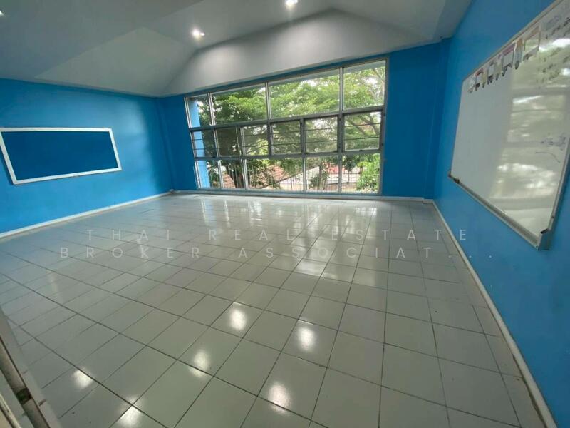 ขาย - ขายที่ดิน ตัวเมืองโคราช พร้อมอาคาร, นครราชสีมา