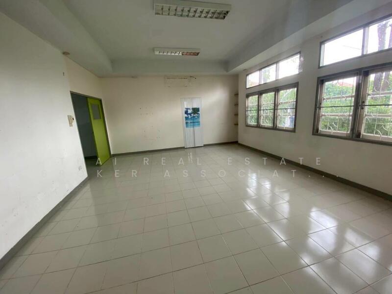 ขาย - ขายที่ดิน ตัวเมืองโคราช พร้อมอาคาร, นครราชสีมา