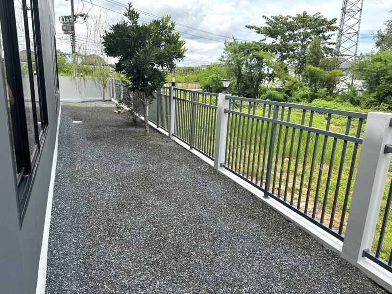 ขาย - ขายด่วน บ้านหลังมุมโซนสนามบินหาดใหญ่ มือ1 เฟอร์ครบ พร้อมอยู่ 60.8ตารางวา 3 ห้องนอน ขายด่วน 4.2 ล้าน, สงขลา