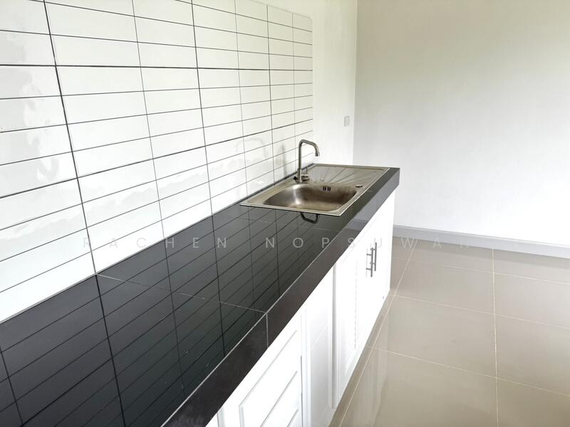 ขาย - ขายด่วน บ้านหลังมุมโซนสนามบินหาดใหญ่ มือ1 เฟอร์ครบ พร้อมอยู่ 60.8ตารางวา 3 ห้องนอน ขายด่วน 4.2 ล้าน, สงขลา