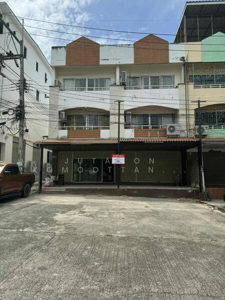 ขาย - ขายอาคารพาณิชย์ 3 ชั้น 2 คูหาติด หลังมุม ทำเลดี เดินทางสะดวก อำเภอบางละมุง จังหวัดชลบุรี, ชลบุรี