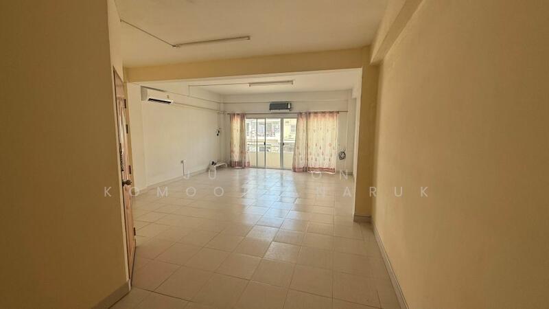 ขาย - ขายอาคารพาณิชย์ 3 ชั้น 2 คูหาติด หลังมุม ทำเลดี เดินทางสะดวก อำเภอบางละมุง จังหวัดชลบุรี, ชลบุรี