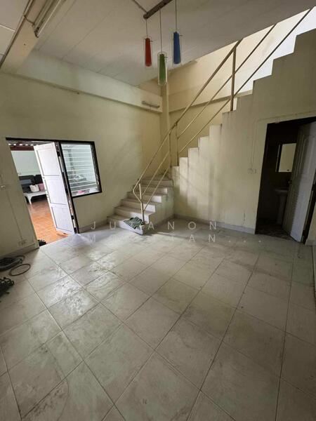 ขาย - ขายอาคารพาณิชย์ 3 ชั้น 2 คูหาติด หลังมุม ทำเลดี เดินทางสะดวก อำเภอบางละมุง จังหวัดชลบุรี, ชลบุรี