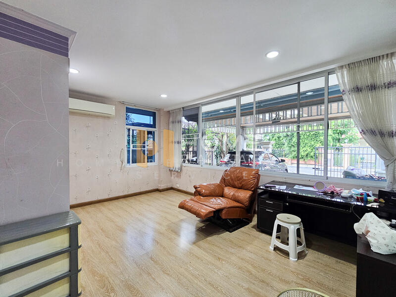 ขาย - ลัดดารมย์ วัชรพล : Laddarom Watcharapol, กรุงเทพ