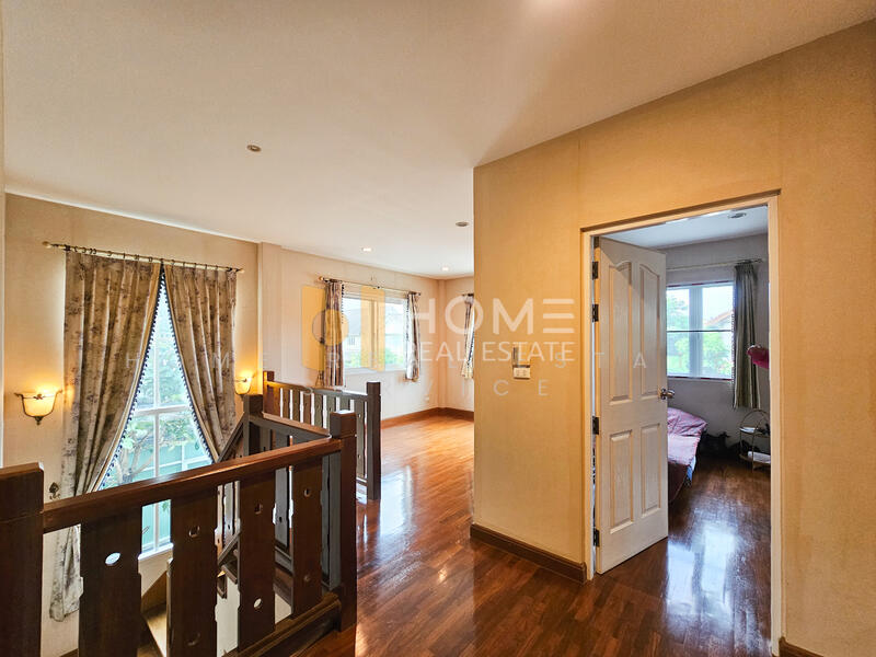 ขาย - ลัดดารมย์ วัชรพล : Laddarom Watcharapol, กรุงเทพ