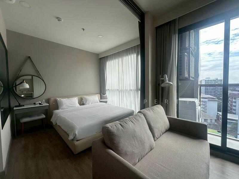 KEEN CENTRE SRIRACHA