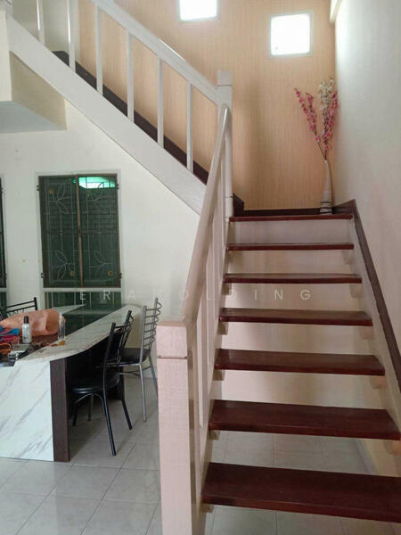 ขาย - วรารักษ์ รังสิตคลองสาม, ปทุมธานี