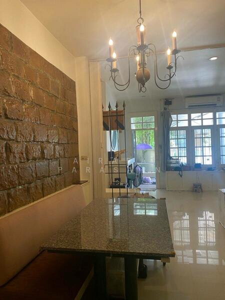 ให้เช่า - เช่า ทาวน์เฮ้าส์ 2 ชั้น รัชดาภิเษก 44 ใกล้ BTS รัชโยธิน, กรุงเทพ