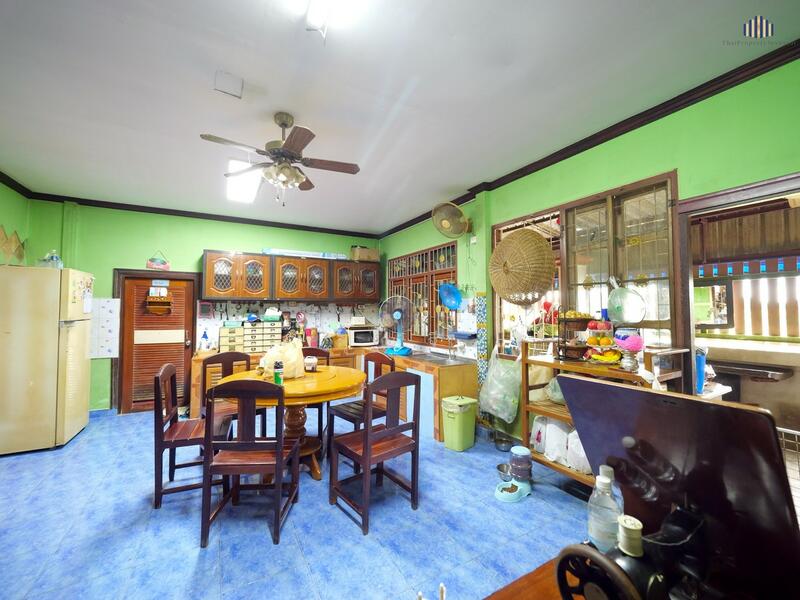 ขาย - รีบลงทุนก่อนพลาด!! โกดัง + พื้นที่โรงงาน ขาย ที่ดินปูคอนกรีตแล้วพร้อมสิ่งปลูกสร้าง 1 ไร่, นครปฐม