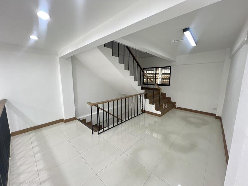 ให้เช่า - ให้เช่าอาคารพาณิชย์ ถนน อ่อนนุช (SPSJN240), กรุงเทพ