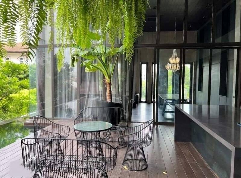 ขาย - บ้านเดี่ยว พูลวิลล่า 3 ชั้น เอกมัย 12, กรุงเทพ