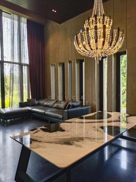 ขาย - บ้านเดี่ยว พูลวิลล่า 3 ชั้น เอกมัย 12, กรุงเทพ