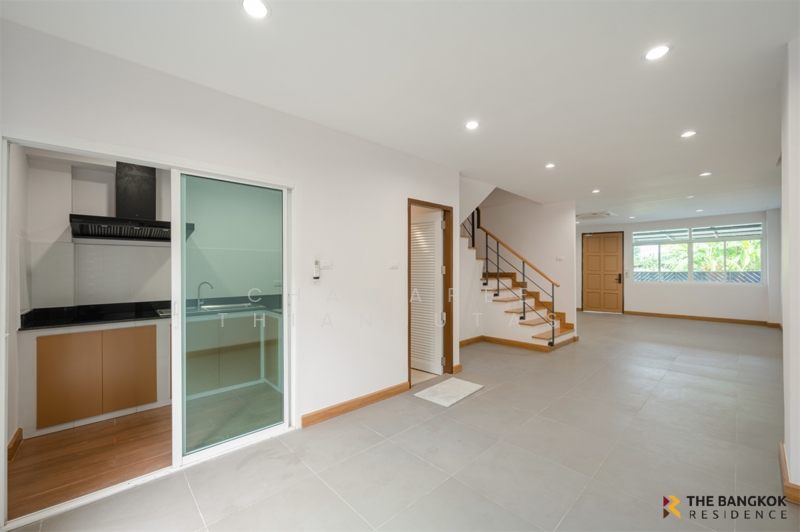 ขาย - Townhouse Area Ladprao, กรุงเทพ