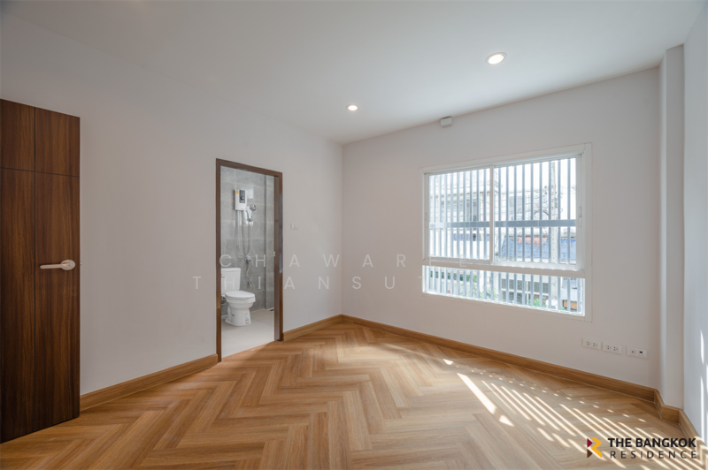 ขาย - Townhouse Area Ladprao, กรุงเทพ