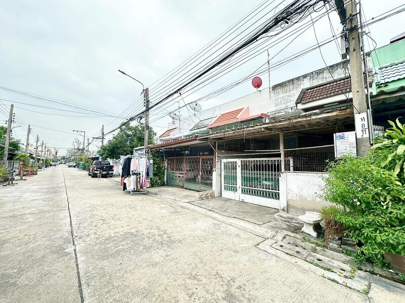 ขาย - ขาย ทาวน์เฮ้าส์ ซอย เอกชัย 54, กรุงเทพ