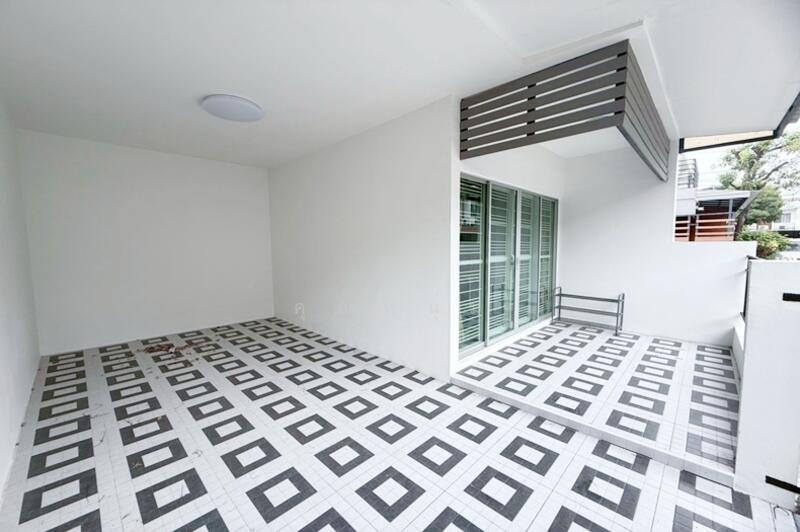 ขาย - Areeya The Colors Premium Lat Pla Khao : อารียา เดอะคัลเลอร์ พรีเมียม ลาดปลาเค้า, กรุงเทพ