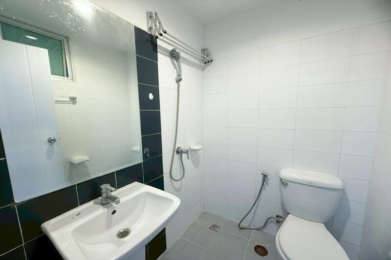 ขาย - Areeya The Colors Premium Lat Pla Khao : อารียา เดอะคัลเลอร์ พรีเมียม ลาดปลาเค้า, กรุงเทพ