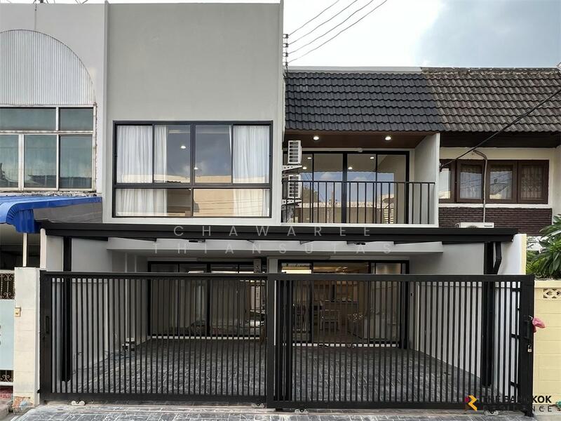 ขาย - Townhouse Area Ekamai, กรุงเทพ