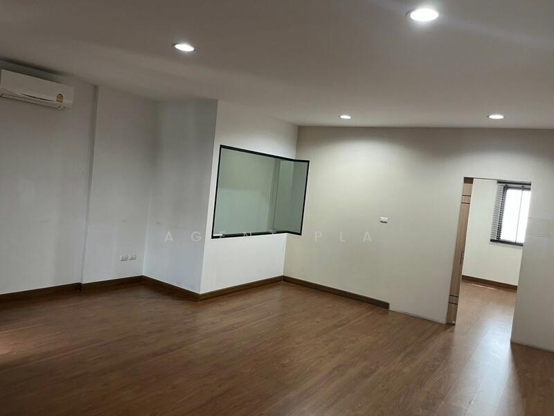 ให้เช่า - Townhome for rent, Trio Rom Klao (SPSAD3538), กรุงเทพ