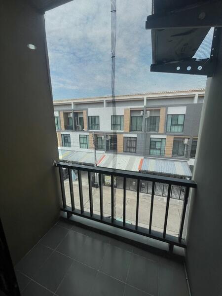 For Rent - Townhome for rent, Trio Rom Klao (SPSAD3538), Bangkok