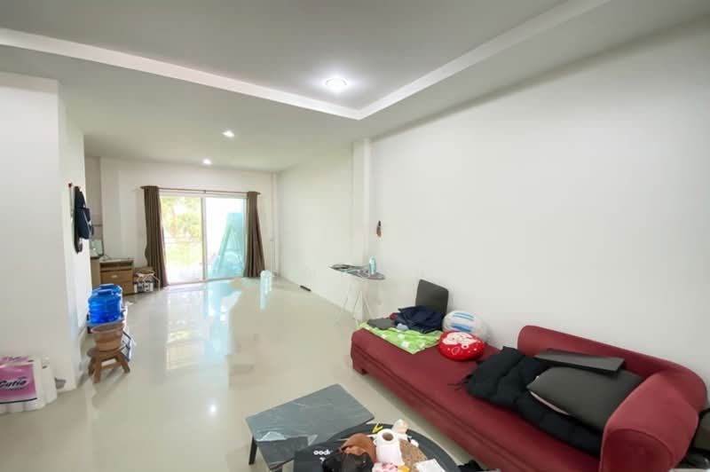 Ratchaphruek Suvarnabhumi-Ladkrabang Village, Bangkok, 397/183 Thanon Chalong Krung, Lam Pla Tiew, Lat Krabang, Bangkok, 3 Bedrooms, 129 sqm, Townhouse For Sale, by คุณเมย์, 60236726 - DDproperty.com