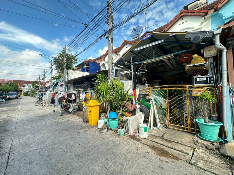 ขาย - ขาย ทาวน์เฮ้าส์ หมู่ย้าน ร่มเย็น เพชรเกษม 63, กรุงเทพ