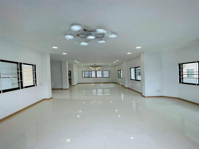 ขาย - หมู่บ้าน ปิยวัฒน์ 3 บ้านปก-บางแสน, ชลบุรี