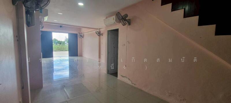 ขาย - ขายอาคารพาณิชย์หรู 3.5 ชั้น ติดถนน 3481 อ.นางน้ำเปรี้ยว จ.ฉะเชิงเทรา, ฉะเชิงเทรา