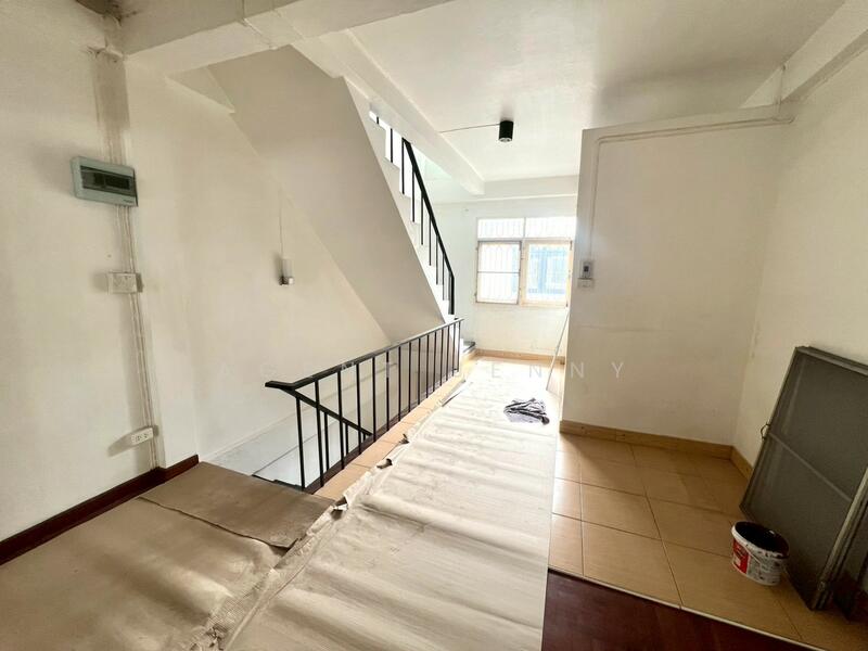 For Rent - 3-Storey Commercial Building for Rent, Sukhumvit 95, Only 200 m from BTS Bang Chak (SPSJN241), Bangkok